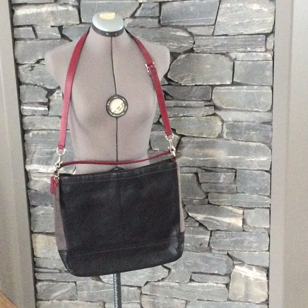 Purse - Picture 2 of 5